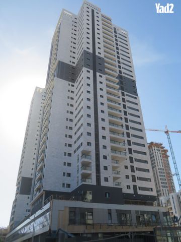 ז'בוטינסקי 45