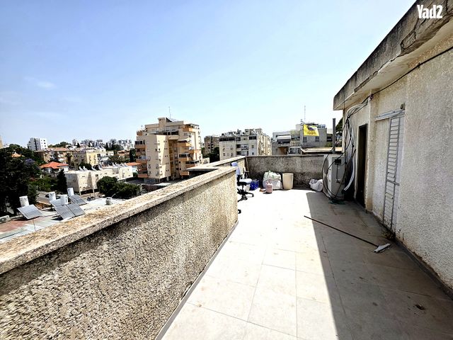 מנוחה ונחלה 11