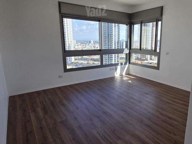 תמונה 8 של דירת 5 חדרים להשכרה בנתניה