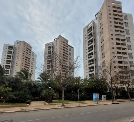 יעקב דורי 