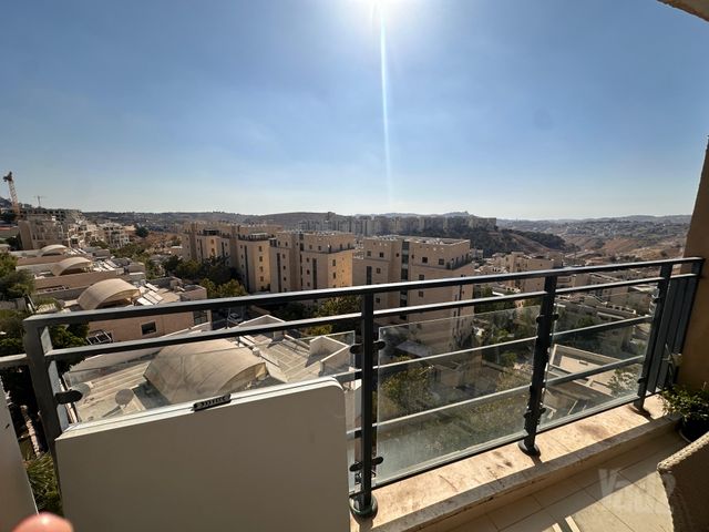 דירה למכירה בירושלים (תיווך) — 3