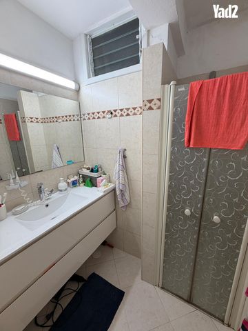 נגבה 28
