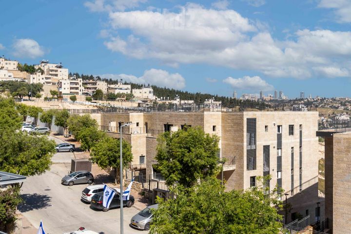 דירה למכירה בירושלים (תיווך) — 4