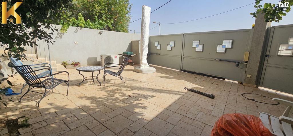 דו משפחתי, מתחם 11, הוד השרון