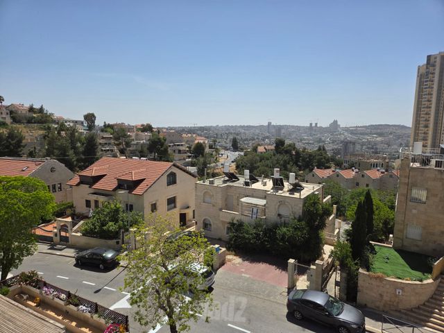 דירה להשכרה בירושלים (תיווך) — 3