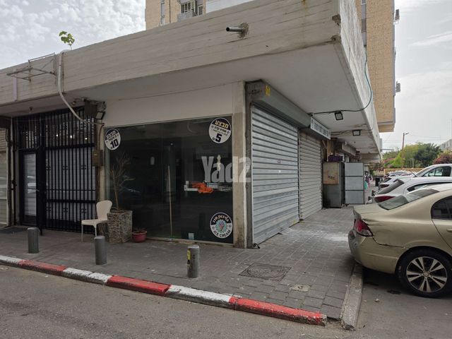 חנויות/ שטח מסחרי, מכללת תל אביב יפו, דקר, תל אביב יפו