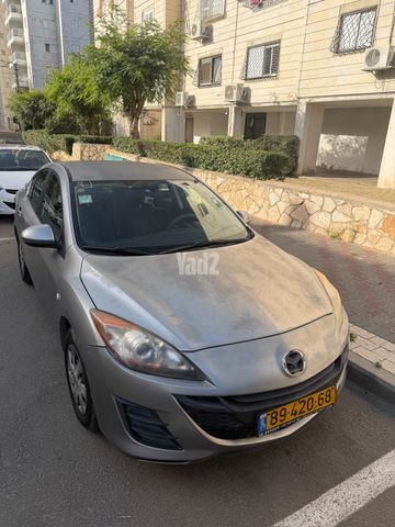 מודעת רכב מאזדה 3