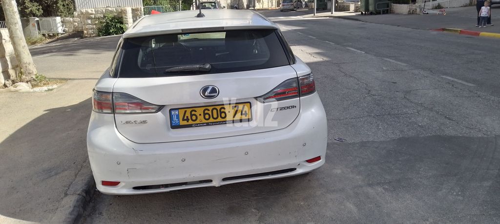 מודעת רכב לקסוס CT
