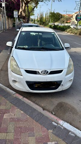 מודעת רכב יונדאי i20