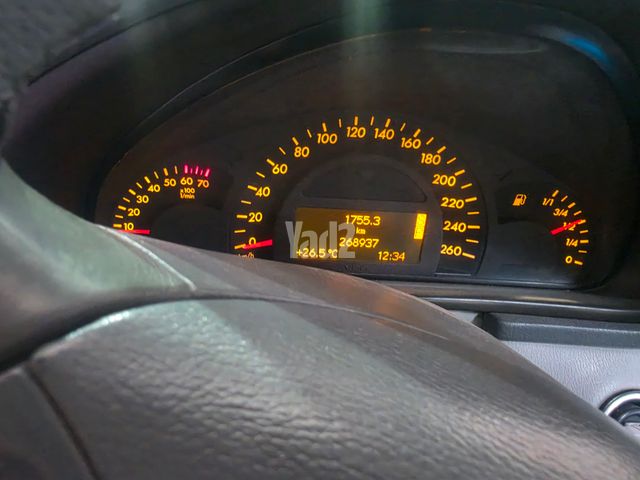מודעת רכב מרצדס-בנץ C-class