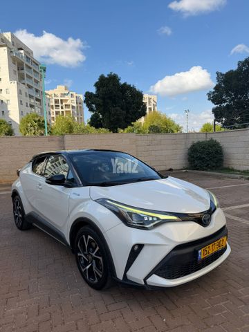 מודעת רכב טויוטה C-HR