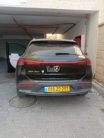 מודעת רכב מרצדס-בנץ EQA