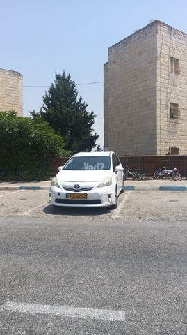 מודעת רכב טויוטה פריוס פלוס
