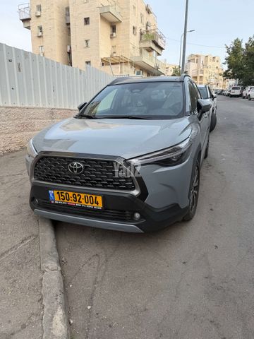 מודעת רכב טויוטה קורולה קרוס