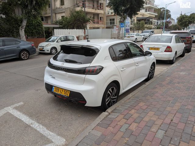מודעת רכב פיג'ו 208