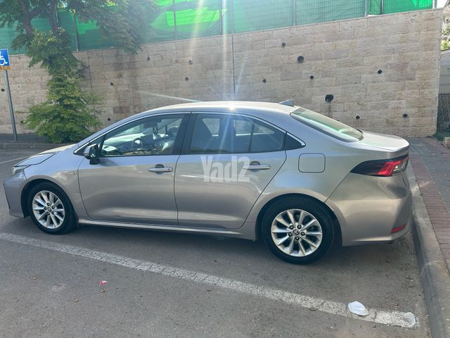 מודעת רכב טויוטה קורולה