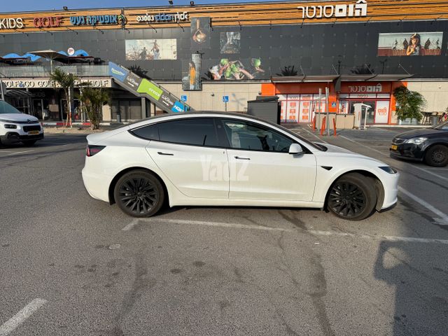 מודעת רכב טסלה מודל 3
