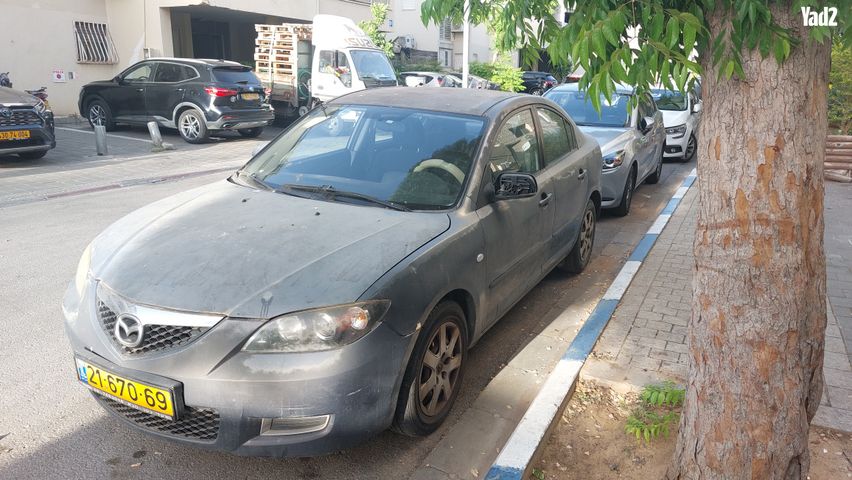 מודעת רכב מאזדה 3