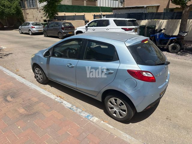 מודעת רכב מאזדה 2