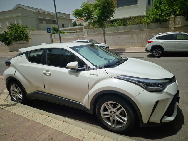 מודעת רכב טויוטה C-HR