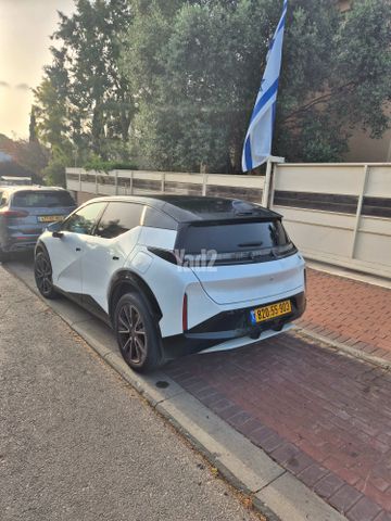 מודעת רכב זיקר X