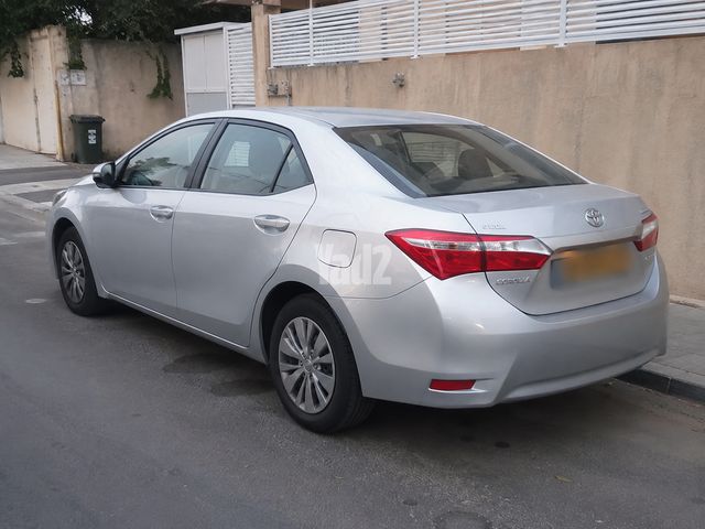 מודעת רכב טויוטה קורולה
