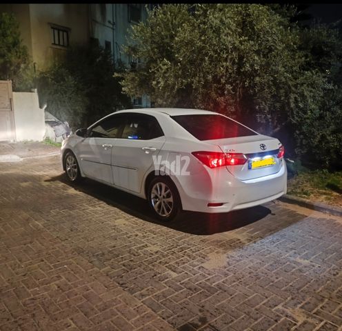 מודעת רכב טויוטה קורולה