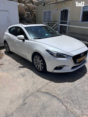 מודעת רכב מאזדה 3