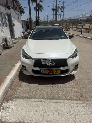 מודעת רכב אינפיניטי Q30