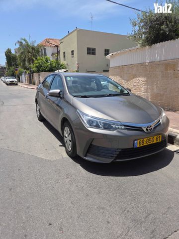 מודעת רכב טויוטה קורולה