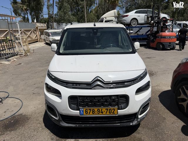 מודעת רכב סיטרואן ברלינגו