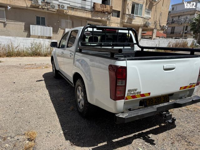 מודעת רכב איסוזו די-מקס 3