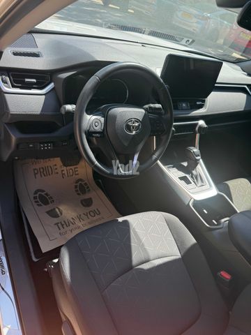 מודעת רכב טויוטה RAV4