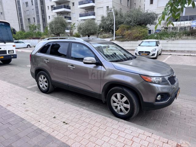 מודעת רכב קיה סורנטו 1