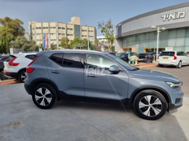 מודעת רכב וולוו XC40 3