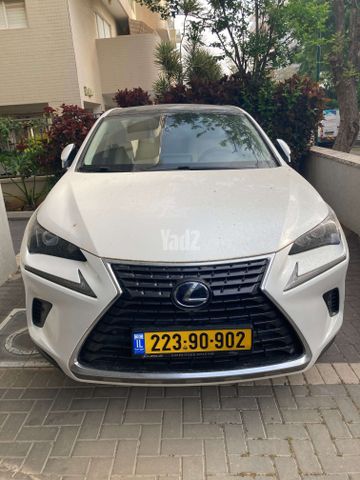 מודעת רכב לקסוס NX