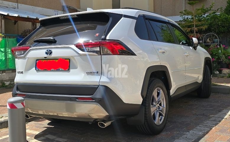 מודעת רכב טויוטה RAV4