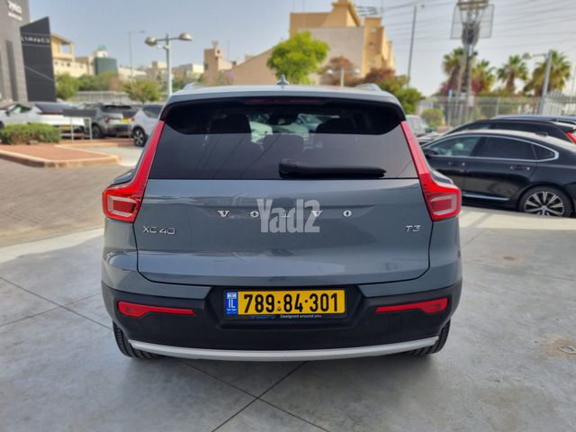 מודעת רכב וולוו XC40 2