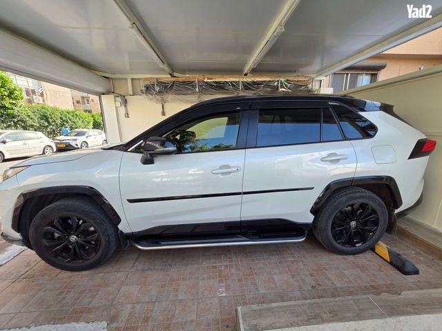 מודעת רכב טויוטה RAV4
