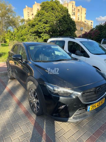 מודעת רכב מאזדה CX-3