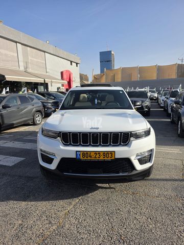 מודעת רכב ג'יפ גרנד צ'ירוקי