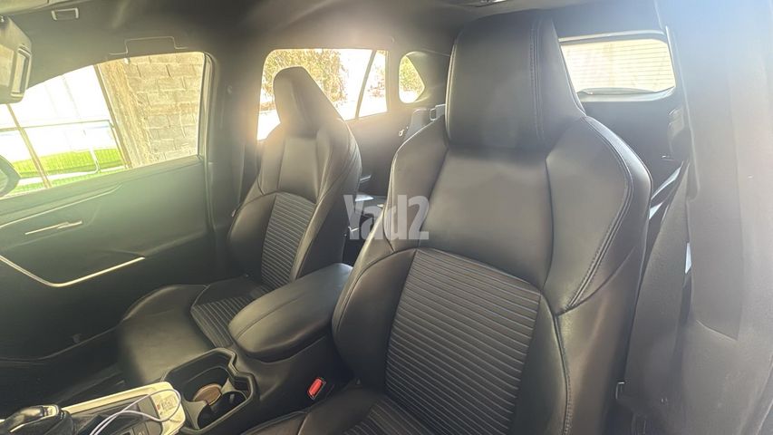 מודעת רכב טויוטה RAV4