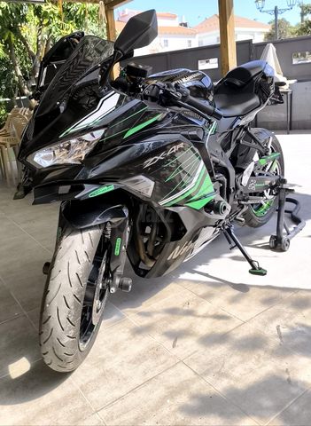 מודעת רכב קאוואסאקי ZX4R