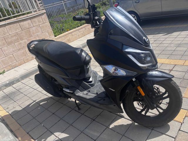 מודעת רכב סאן יאנג Jet 14 EVO