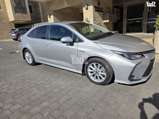 מודעת רכב טויוטה קורולה
