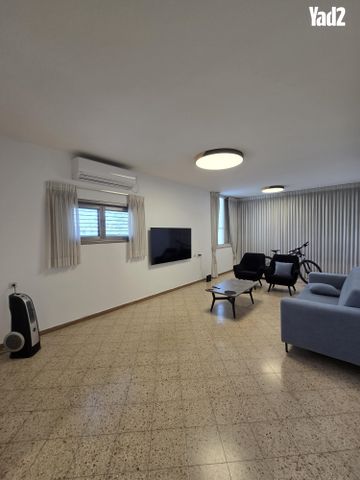 זאב ז'בוטינסקי 18