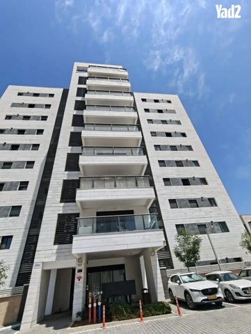 שושנת העמקים 3