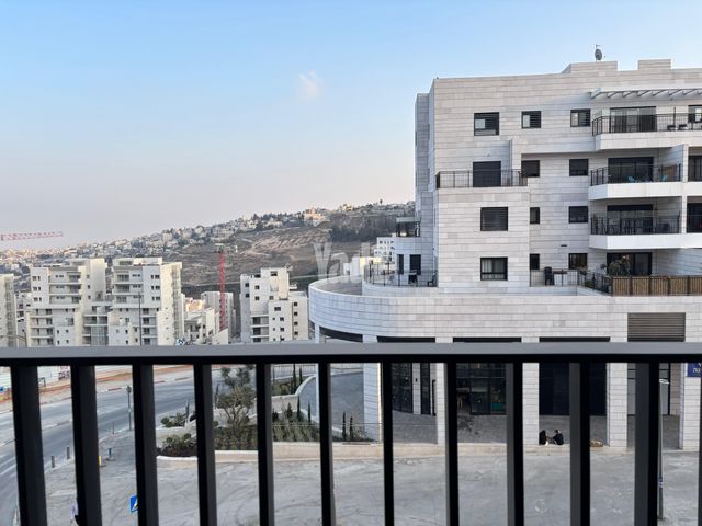 יצחק ארנסט נבנצל 1