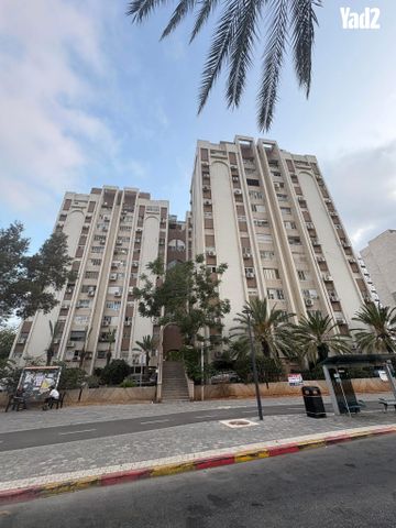 שדרות משה שרת 
