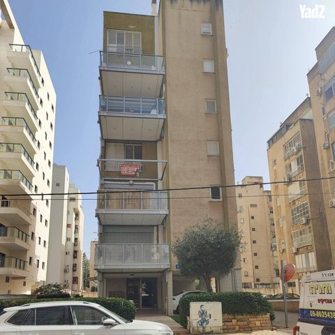 טשרניחובסקי 8
